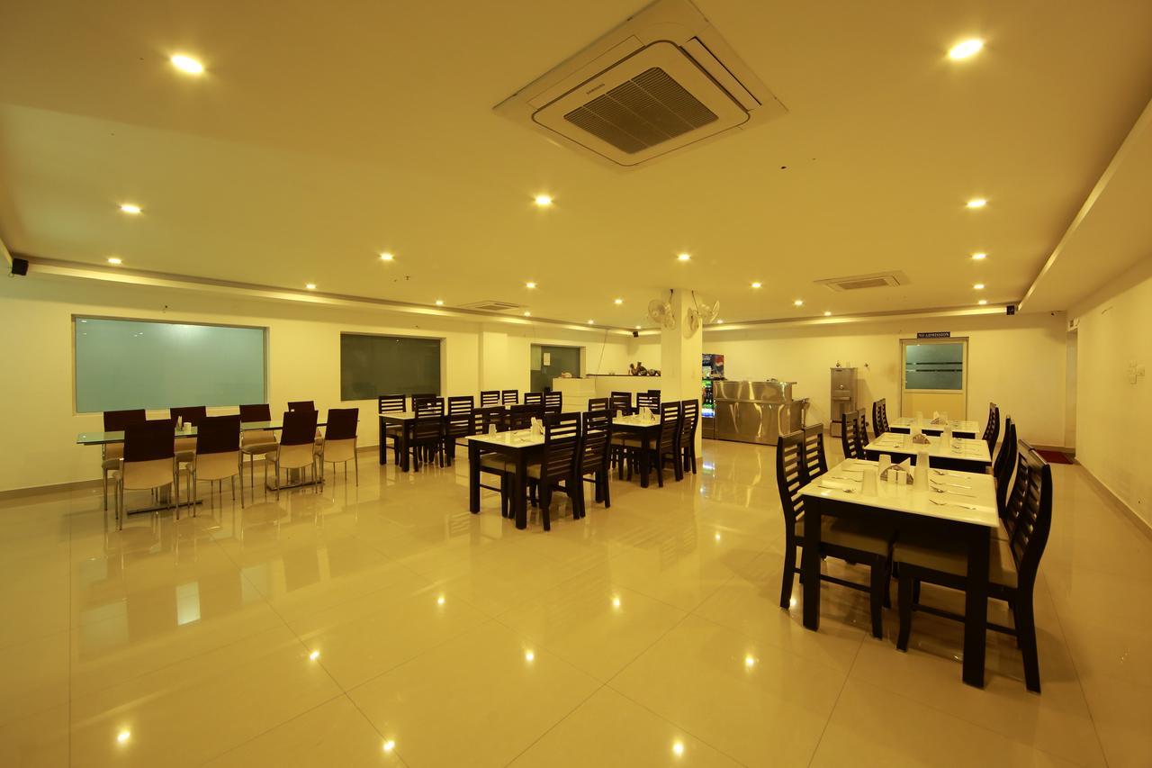 Sara Hotels And Apartments Nedumbassery Dış mekan fotoğraf